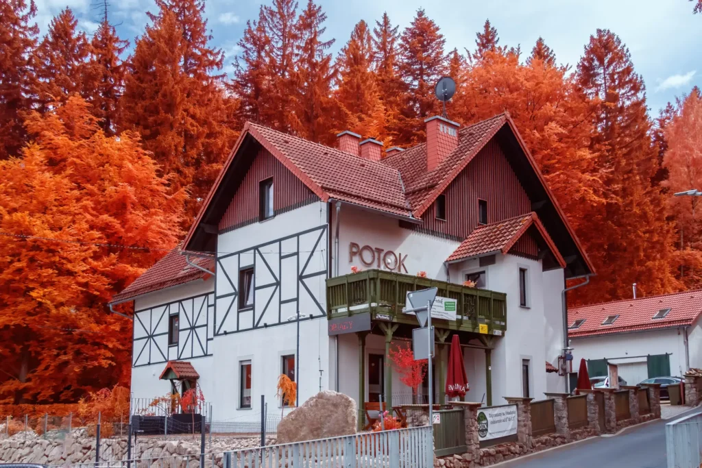 Pensjonat Dom Potok przy ul. Piastowskiej 7 w Karpaczu - tu działa gabinet masażu Dotyk Karkonoszy